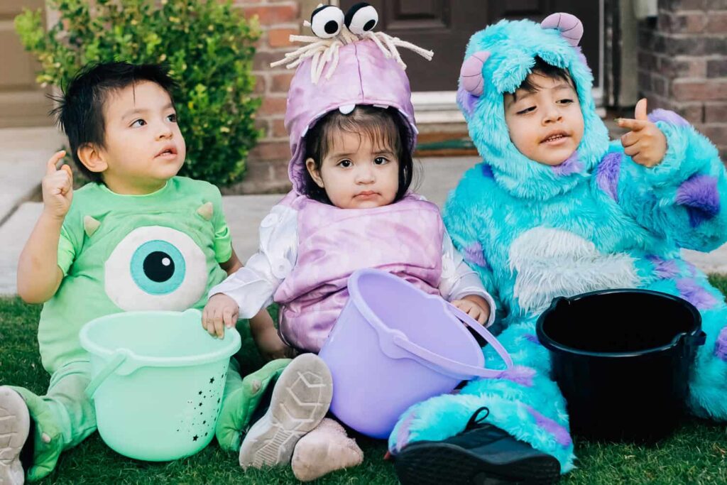 family halloween costumes with toddler